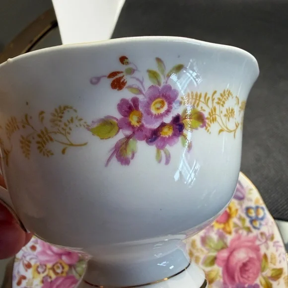 Royal Albert SERENA Tea Cup and Saucer, Vintage English Bone China, Floral Roses - Picture 8 of 10